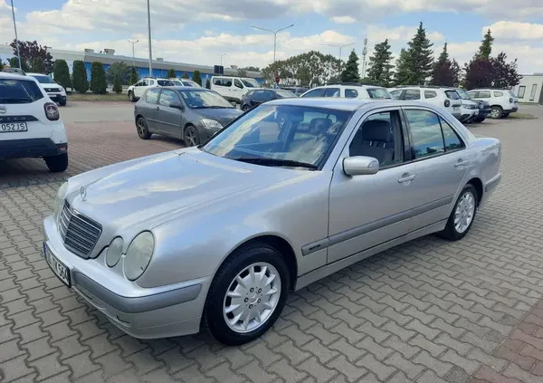 dolnośląskie Mercedes-Benz Klasa E cena 9900 przebieg: 222000, rok produkcji 1999 z Leżajsk